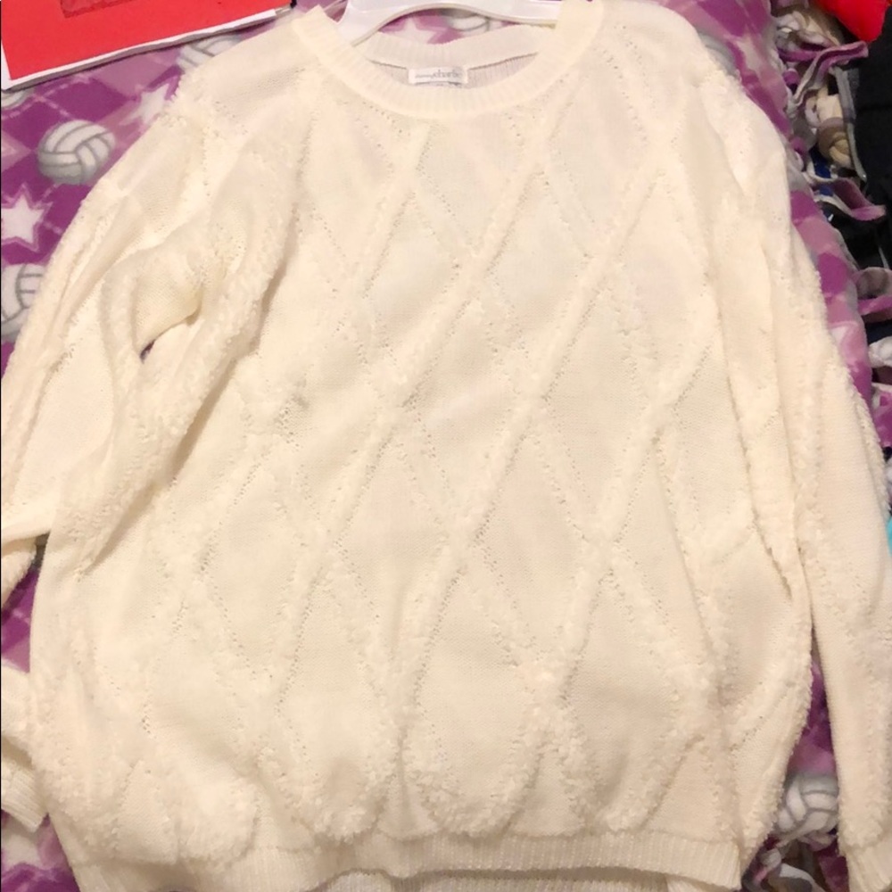 🌟Soft white sweater🌟